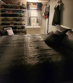 Located Near Notre Dame and other local Colleges. Sleeps 3-4 - Image 5