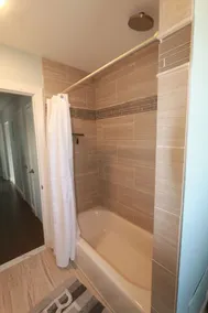 Short Block to The Beach! Newly Remodeled With Pool & Hot Tub! - Image 3