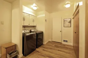 Clean Sandpoint condo 10 min from Schweitzer base in quiet lakefront community - Image 2