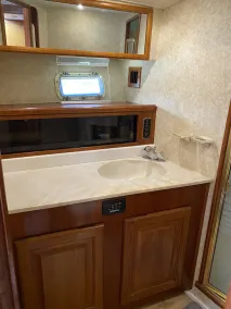 47ft Viking Yacht · 2 Pools · Perry Marina · Key West - Image 4