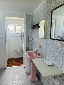 Comfortable, pet friendly cottage that is only a short stroll to the... - Image 3