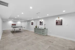 Casa 22 Luxury & Modern 3BD 2BA Home in Skokie - Image 4