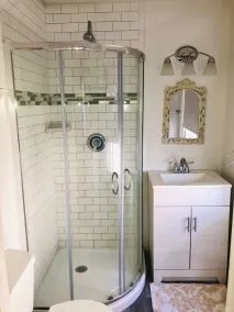 One Bedroom flat 1 block from Beach & 3 blocks from Washington Square - Image 3