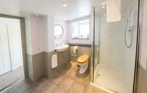 Large Holiday Cottage in Kingsand, Cornwall - Image 3
