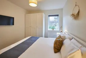 9 Column Mews - Image 5