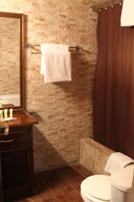 La Maison Hotel - Image 3