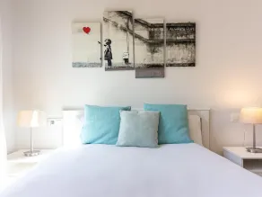 New Apartment in Pedestrian Zone, Central Málaga – Comfortable, Quiet, Fully Equipped, Near Beach & Museums - Image 5