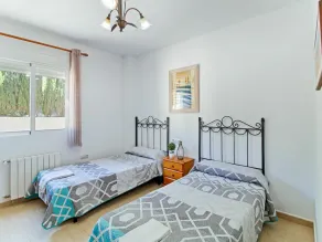 Beautiful private villa for 9 people with private pool, A/C, WIFI, TV, terrace and pets allowed - Image 5