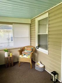 ~Bee1 Bungalow~Charming & Cozy in a Prime Location! - Image 2