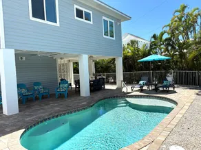 \"Lazy Day\" - Beach Paradise w/Pool, 2 min walk to beach! Pet friendly! - Image 4
