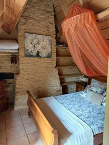 Authentic small Périgord house with salt pool at the gates of SARLAT - Image 3