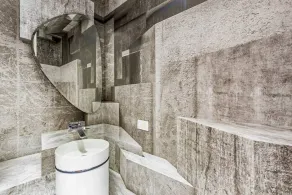 Luxury Retreat with Heated Pool, Jacuzzi & Gym - Image 4