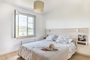 Maison Avec vue sur le Lac, Plage 200m - Image 3