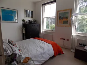 Bright flat close to Kentish Town station. Fully equipped Quiet rd off high st - Image 3