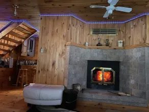 Wooden Waterfront Cottage in Kingston - (Pet-Friendly!) - Image 2