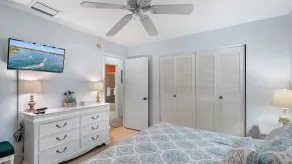 Sutton Place with Private Beach, Pavilion with Grills/Showers, 2 Pools - Image 4
