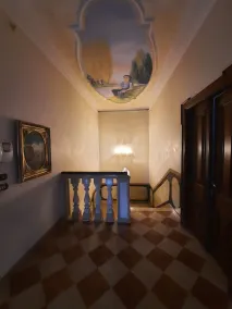 Superbe appartement dans une villa historique à seulement 15 minutes de Venise - Image 2