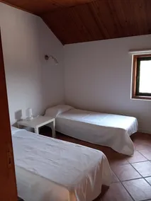 Casa vacanze 'Casa De Andrães - Glicíneas' con vista sulle montagne, Wi-Fi e aria condizionata - Image 4