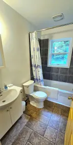 Quiet, peaceful, private country home with a large yard - Image 2