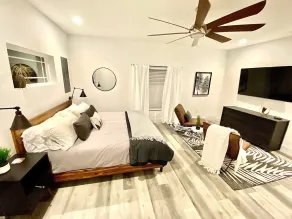 Bayshore Beach House - Walk to Nokomis Beach!  Close to Siesta Key, Venice Beach - Image 5