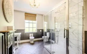 Superbe manoir géorgien sur 6 hectares avec complexe de piscine intérieure privée - Image 4