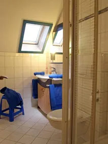 Acogedor apartamento para 2-5 personas con 3 dormitorios + 2 baños en una hermosa ubicación apartada con vistas a la montaña. - Image 3