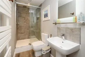 Vraiment magnifique, appartement de luxe au bord de l'eau - Image 4