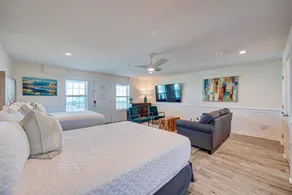 Saltwater Suites, 204 Queen 2nd Floor - Image 5