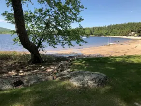 Beautiful Views @ 4-Season Lake House, Private Sandy Beach - Image 4