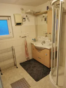 Ferienwohnung/app. für 3 Gäste mit 44m² in Unterwellenborn - Image 2