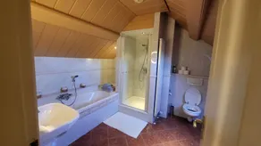 Very spacious and cosy holiday home - Image 2