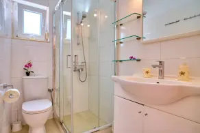Holiday Home Nora, Suite 1 - Image 2
