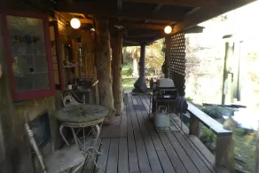 The Old Brush Studio Cabin - Image 5