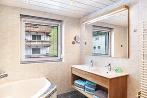 \"Haus Alpenheim Ferienwohnung 3\" mit Bergblick, Balkon & WLAN - Image 2