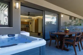 Utopia Luxury Suites - Image 4