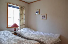 2 Bedroom Cozy Apartment In Sævelandsvik - Image 5