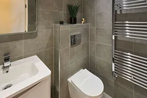 Host & Stay - Eton House - Image 3