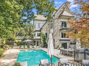 Above Austin Icon | Waterfront Lake Austin | Pool l Sauna l Game Rm I Family - Image 3
