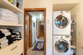 Five star luxurious cabin with top of the line amenities. - Image 2
