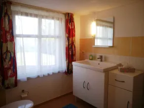 Heinrich, Lothar Holiday home with WLAN near the water - Holiday home - Image 3