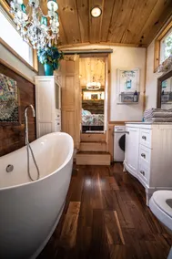Luxury 40 TINY Home - Image 4
