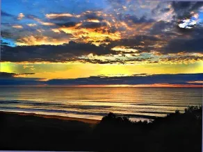 Boyds Beach House - Beachfront, Dog Friendly, Fireplace, Free wifi - Image 2