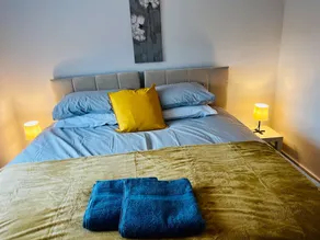 2 Bed Flat - Sleeps 8 - Pets - Garden - Parking - Image 5