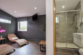 24 MEADOW RETREAT, pet friendly, luxury holiday cottage in Dobwalls - Image 2