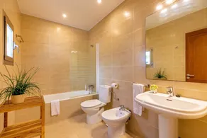 Ground floor apartment near the sea for 5 guests with patio and private bbq - Image 2
