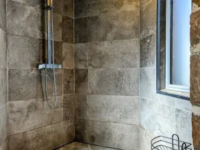 Vineyard Cabin in Auvergne for Romantic Getaway - Image 3