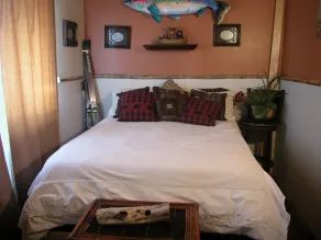 Super Cozy 2 Bedroom 1 Bath With Spa and Deck - Image 2