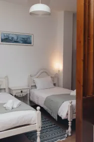 Spacious Studio in Porto - Image 4