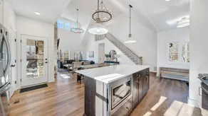 Beacon Pointe, New 7-Bed Lakefront Luxury w/ Covered Decks + Heated Salt Water Pool, Hot Tub, Dock! - Image 5