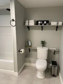  Holley Rentals 2 bedroom sleeps 6 - Image 4